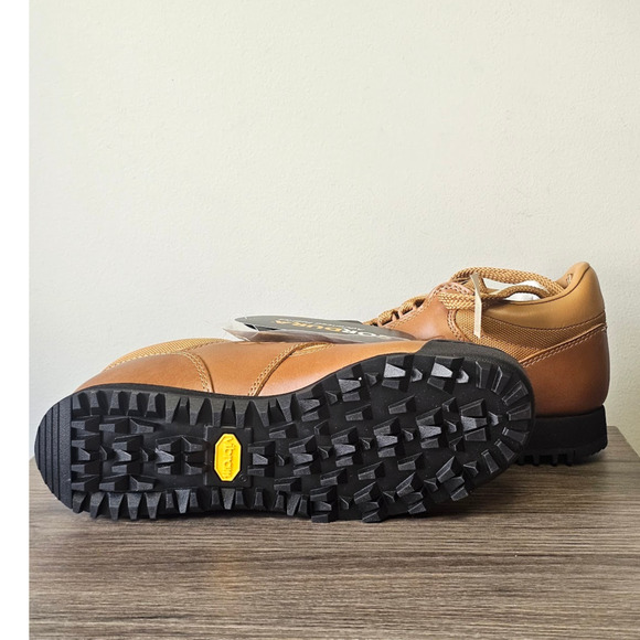 New Balance Unisex Rainer Low Top Women's Outdoor Shoes Size 8.5 Cognac NWT - Picture 5 of 6